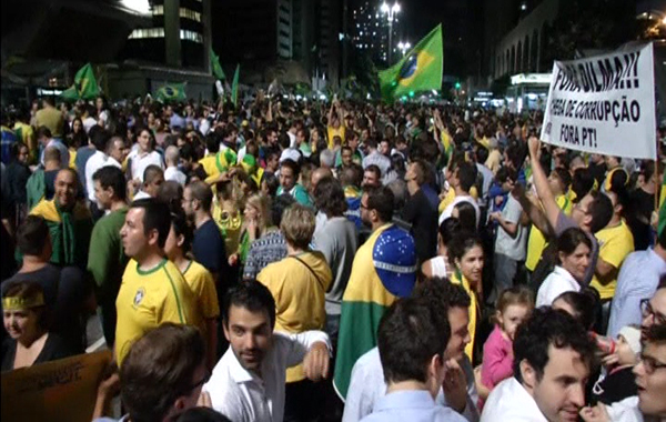 Protesta sa harap ng presidential palace sa Brazil(REUTERS)